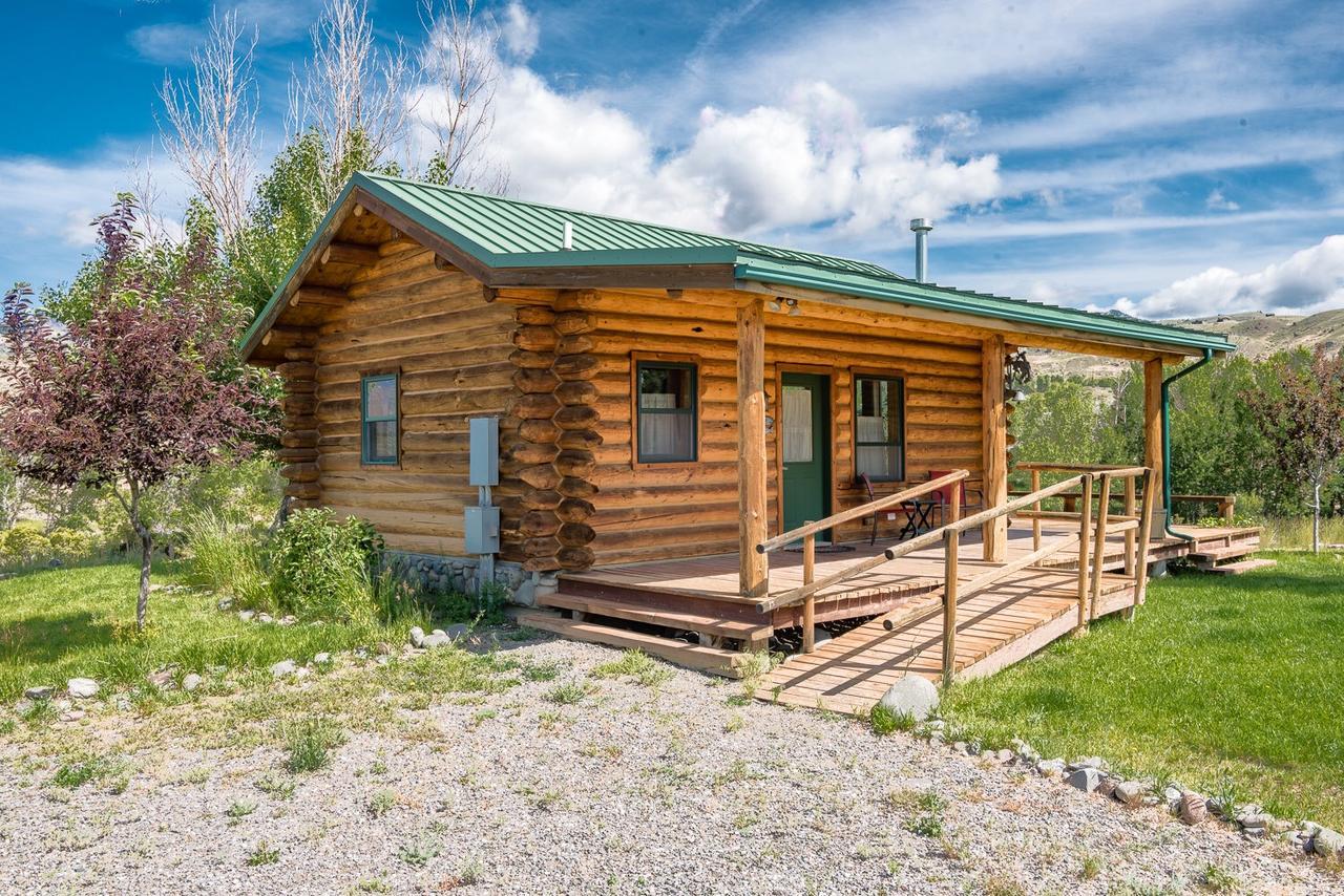Yellowstone Cutthroat Guest Ranch Wapiti Exteriör bild